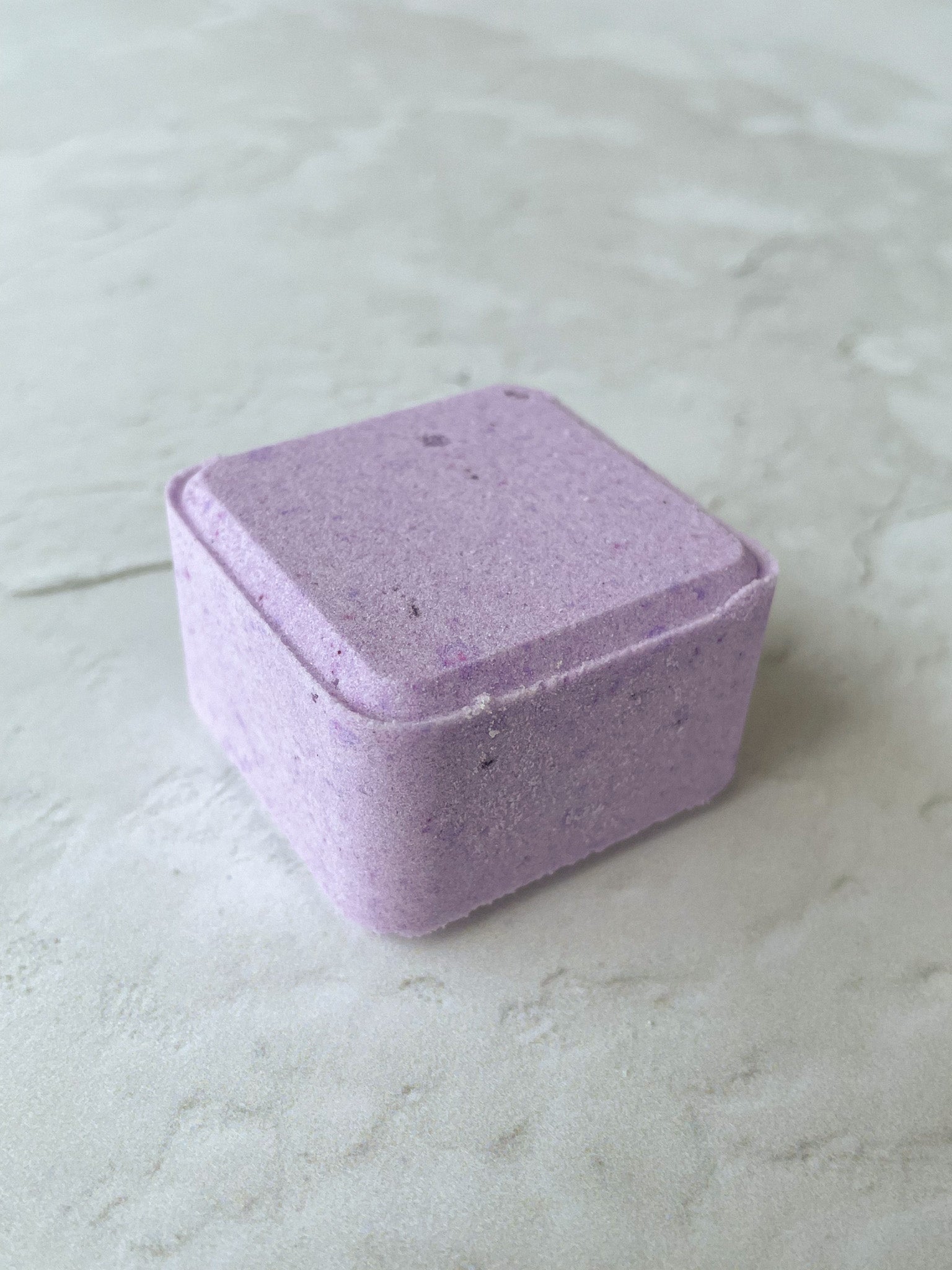Bombe de bain – Violette citronnée & mousse de chêne - Bombes de bain - Savonnerie Saponaria